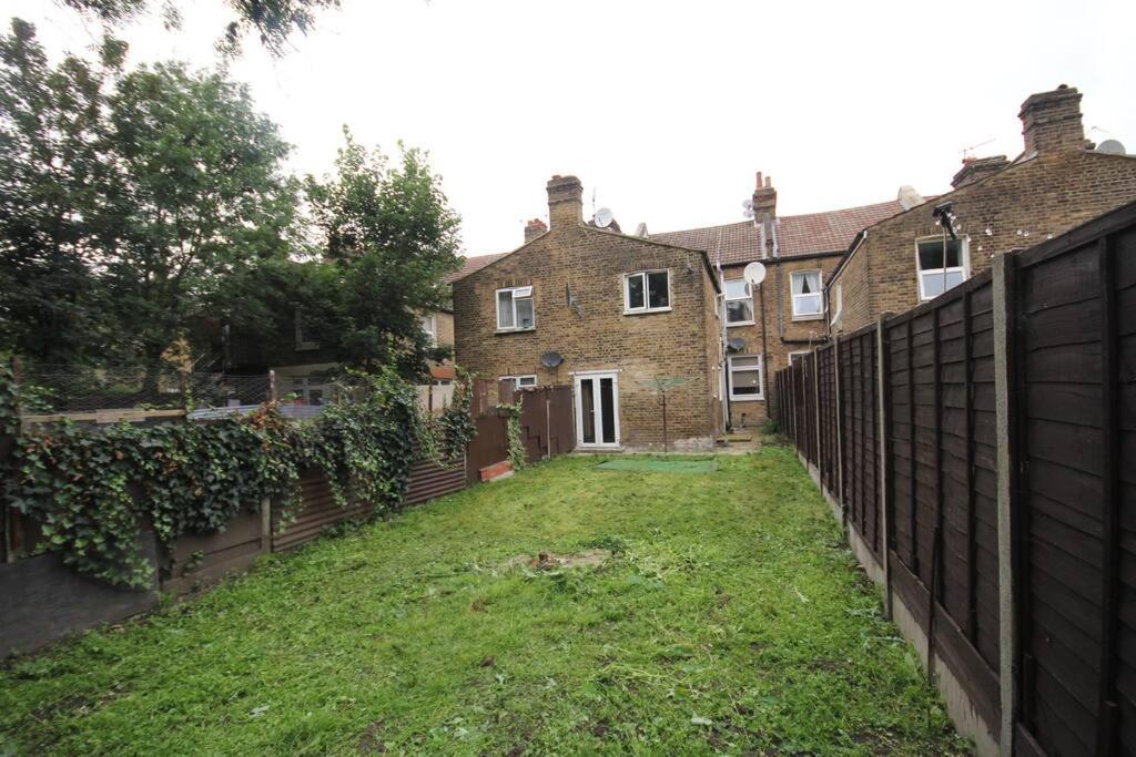 Willesden Lodge Londres Exterior foto